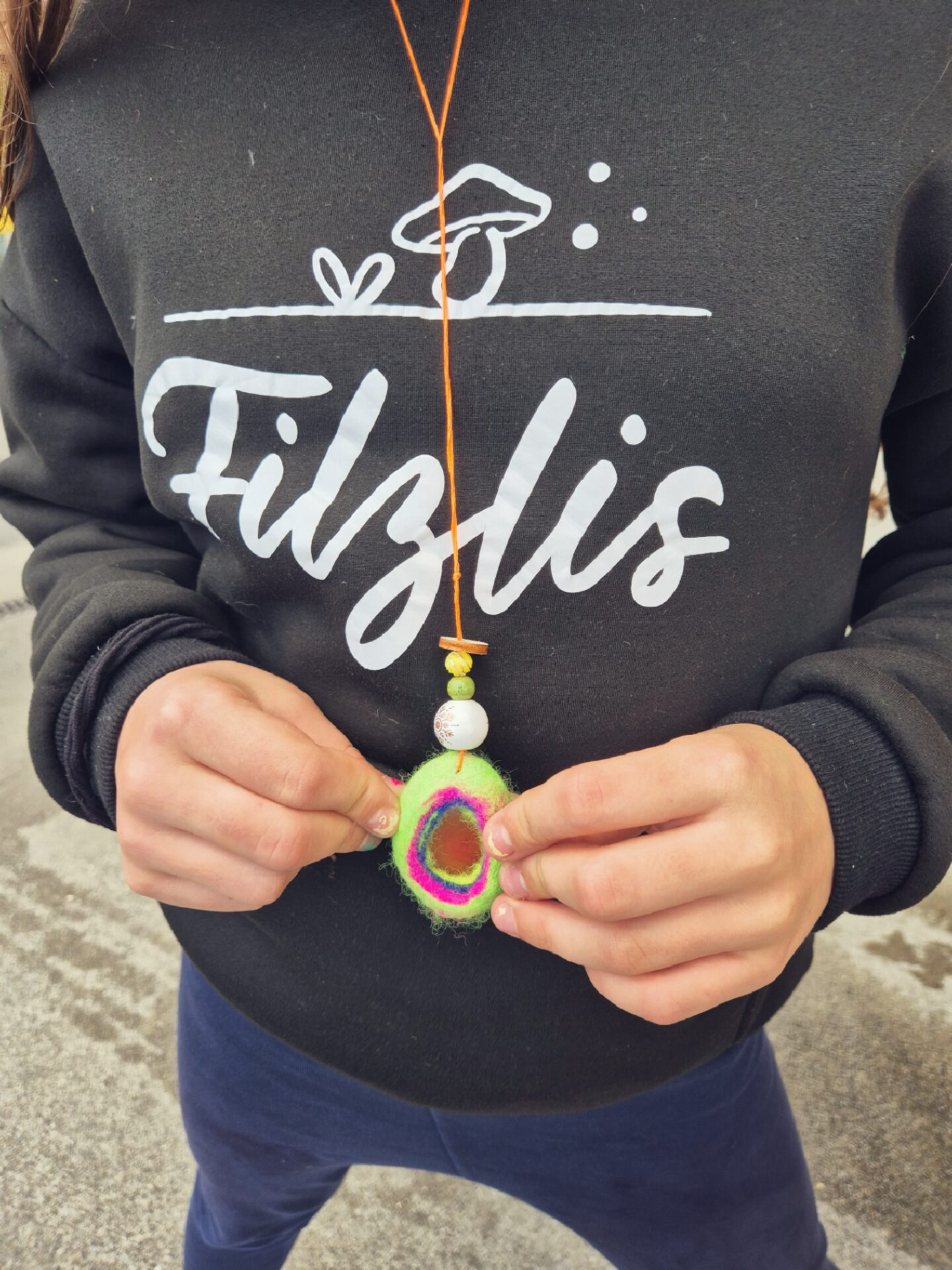 {"remix_data":[],"remix_entry_point":"challenges","source_tags":[],"origin":"unknown","total_draw_time":0,"total_draw_actions":0,"layers_used":0,"brushes_used":0,"photos_added":0,"total_editor_actions":{},"tools_used":{"effects":3},"is_sticker":false,"edited_since_last_sticker_save":true,"containsFTESticker":false}