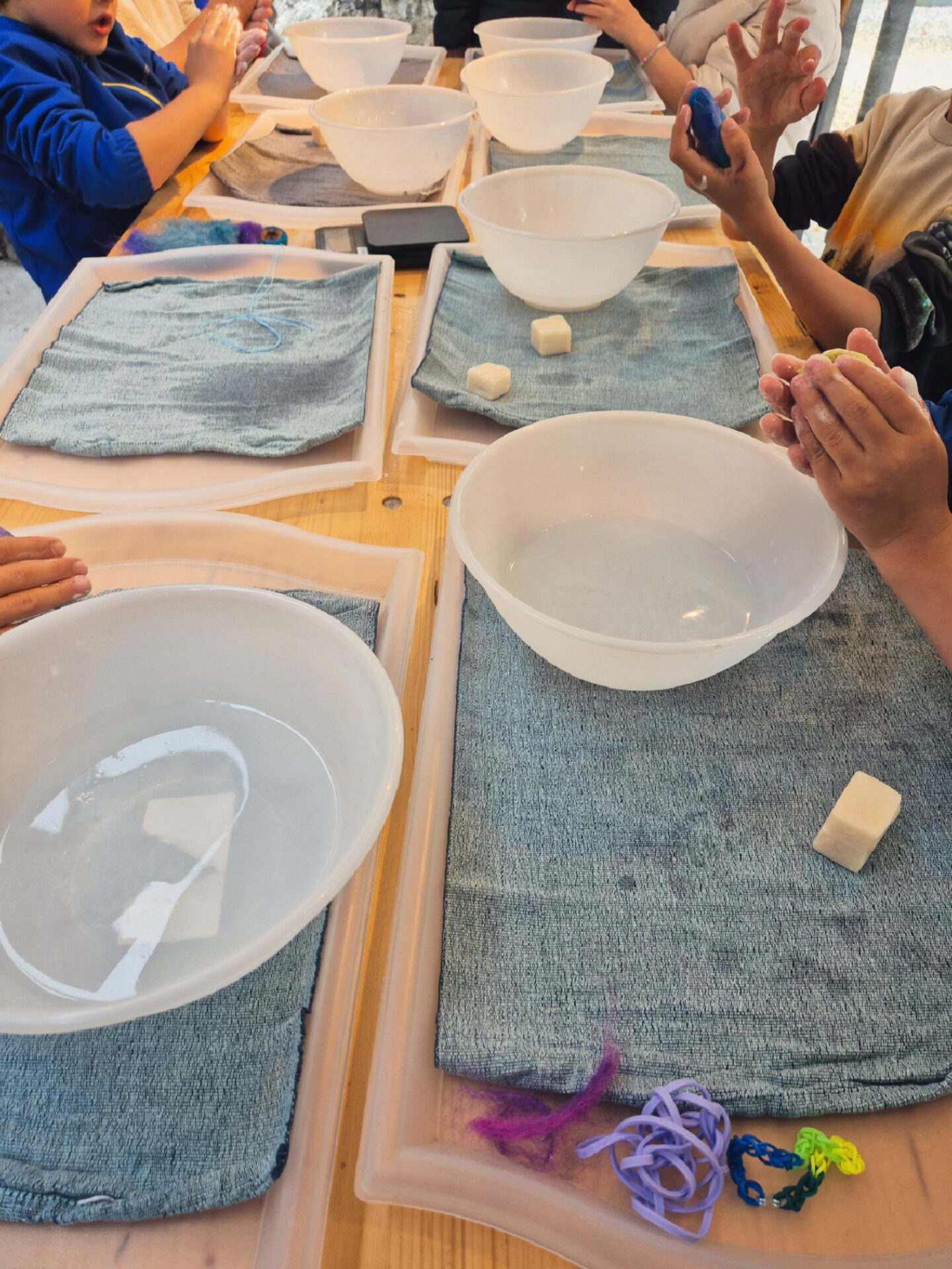 {"remix_data":[],"remix_entry_point":"challenges","source_tags":[],"origin":"unknown","total_draw_time":0,"total_draw_actions":0,"layers_used":0,"brushes_used":0,"photos_added":0,"total_editor_actions":{},"tools_used":{"effects":3},"is_sticker":false,"edited_since_last_sticker_save":true,"containsFTESticker":false}