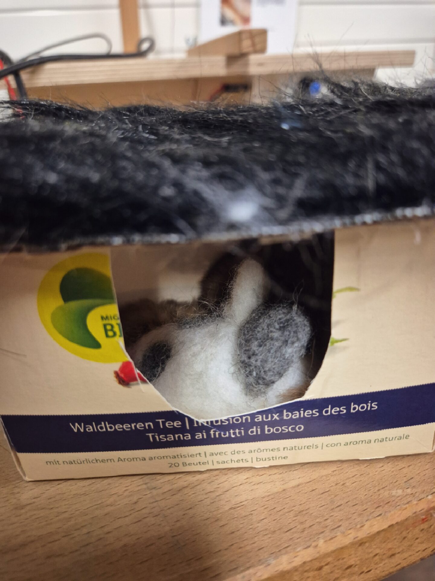 {"remix_data":[],"remix_entry_point":"challenges","source_tags":[],"origin":"unknown","total_draw_time":0,"total_draw_actions":0,"layers_used":0,"brushes_used":0,"photos_added":0,"total_editor_actions":{},"tools_used":{"effects":3},"is_sticker":false,"edited_since_last_sticker_save":true,"containsFTESticker":false}