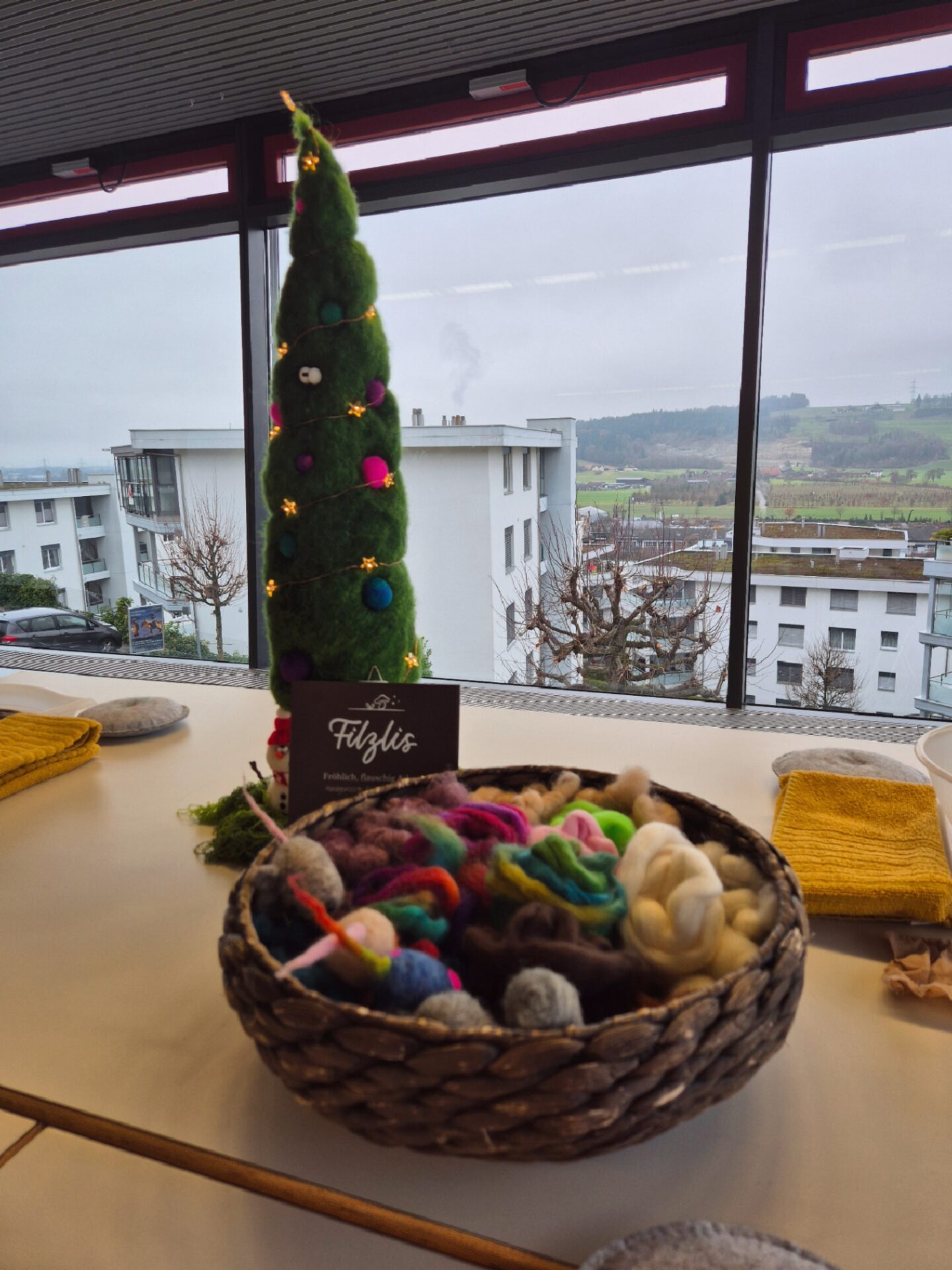 {"remix_data":[],"remix_entry_point":"challenges","source_tags":[],"origin":"unknown","total_draw_time":0,"total_draw_actions":0,"layers_used":0,"brushes_used":0,"photos_added":0,"total_editor_actions":{},"tools_used":{"effects":3},"is_sticker":false,"edited_since_last_sticker_save":true,"containsFTESticker":false}