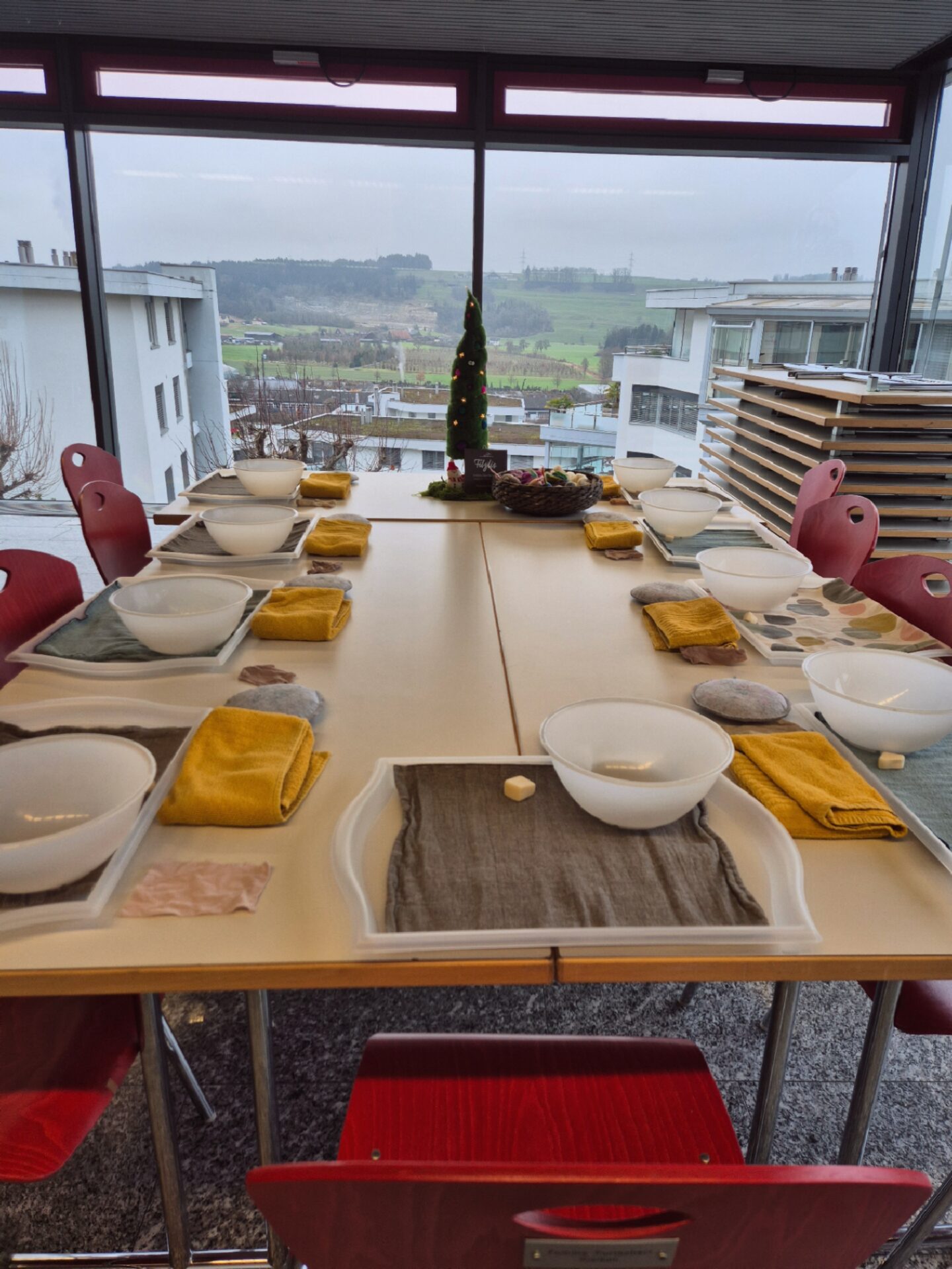 {"remix_data":[],"remix_entry_point":"challenges","source_tags":[],"origin":"unknown","total_draw_time":0,"total_draw_actions":0,"layers_used":0,"brushes_used":0,"photos_added":0,"total_editor_actions":{},"tools_used":{"effects":3},"is_sticker":false,"edited_since_last_sticker_save":true,"containsFTESticker":false}